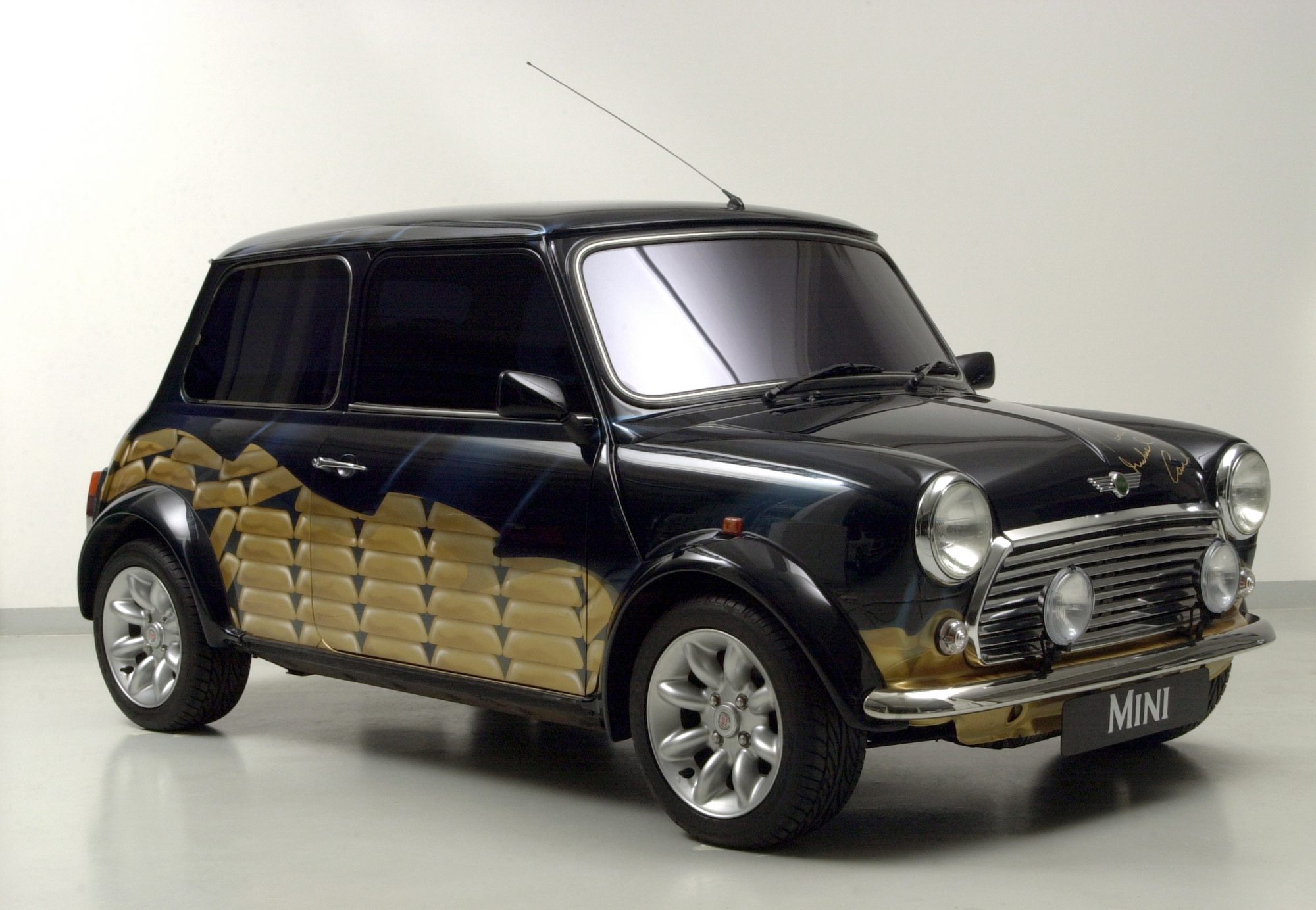 The Austin Mini – Five things you need to know | Car & Classic Magazine