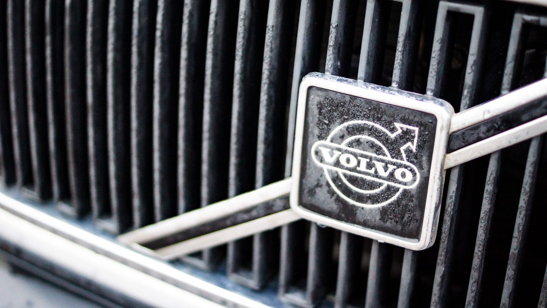 Volvo 240 Lettering Taking The Volvo 240 Home… | Car & Classic Magazine
