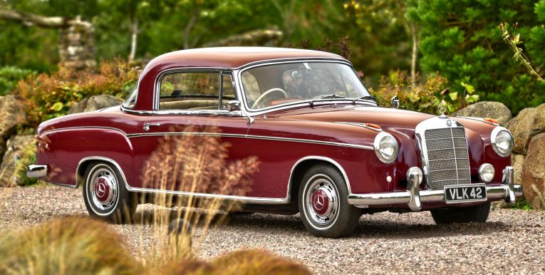 W180, Ponton, Mercedes-Benz, classic Mercedes, retro Mercedes, classic car, retro car, 220s, motoring, automotive, car and classic, carandclassic.co.uk, German classic,