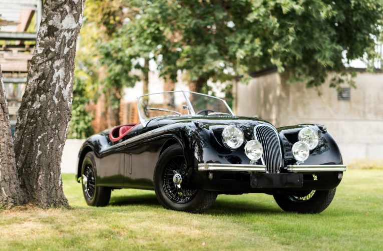 Jaguar, Jaguar XK120, XK120, roadster, sports car, William Lyons, MG, classic car, retro car, motoring, automotive, carandclassic, carandclassic.co.uk,
