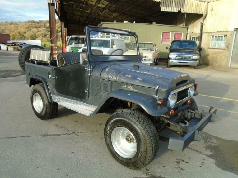 FJ40, Toyota, Toyota FJ40, classic Toyota, Japanese classic, Land Cruiser, Toyota Land Cruiser, 4x4, Land Rover, motoring, automotive, projecr car, barn find, restoration project, carandclassic.co.uk, car and classic, classic car, retro car