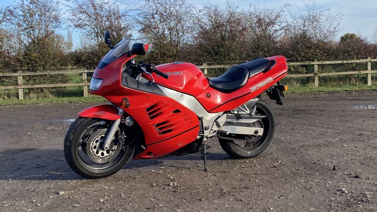 Classic bike, retro bike, bike project, Suzuki, Suzuki RF600R, RF600R, motoring, automotive, car and classic, carandclassic.co.uk, sportsbike