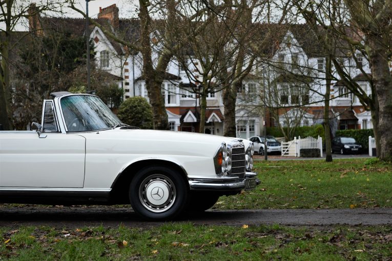 Mercedes, Mercedes-Benz, Mercedes-Benz 280SE, 280SE, W111, Mercedes-Benz cabriolet, cabriolot, convertible, classic car, retro car, motoring, automotive, car and classic, car and classic auctions, motoring, automotive, car, cars