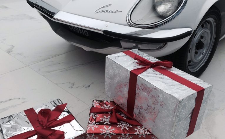 Lego, Wera, Makita, christmas gift, stocking fillers, christmas, gifts for petrolheads, motoring, automotive, car and classic, carandclassic.co.uk, retro car, lego car, chevrolet corvette