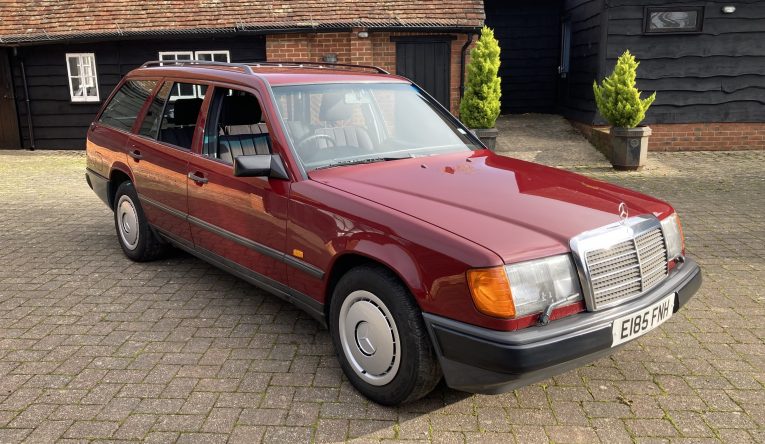 200TE, Mercedes-Benz, Mercedes, W124, W124 estate, classic car, retro car, car and classic, carandclassic.co.uk, auction car, W124 auction, car and classic auctions, motoring, automotive, show car, Mercedes-Benz W124