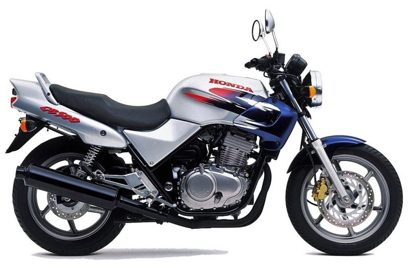 classic bike, motoring, automotive, car and classic, carandclassic.co.uk, track day, track bikes, track day motorcycles, track day classics, racing, Honda CB500, Suzuki SV-650, Honda CB600F, Susuki GSX-R600, Yamaha R6