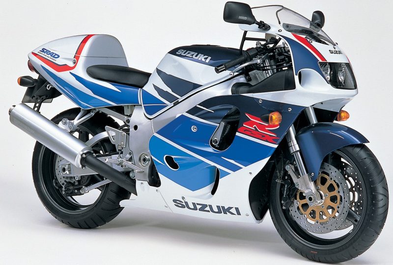 classic bike, motoring, automotive, car and classic, carandclassic.co.uk, track day, track bikes, track day motorcycles, track day classics, racing, Honda CB500, Suzuki SV-650, Honda CB600F, Susuki GSX-R600, Yamaha R6
