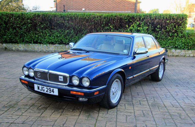 bargain, bargain classic, bargain car, classic car, retro car, motoring, automotive, car and classic, carandclassic.co.uk, jaguar, x300, jaguar xj6, jaguar v8