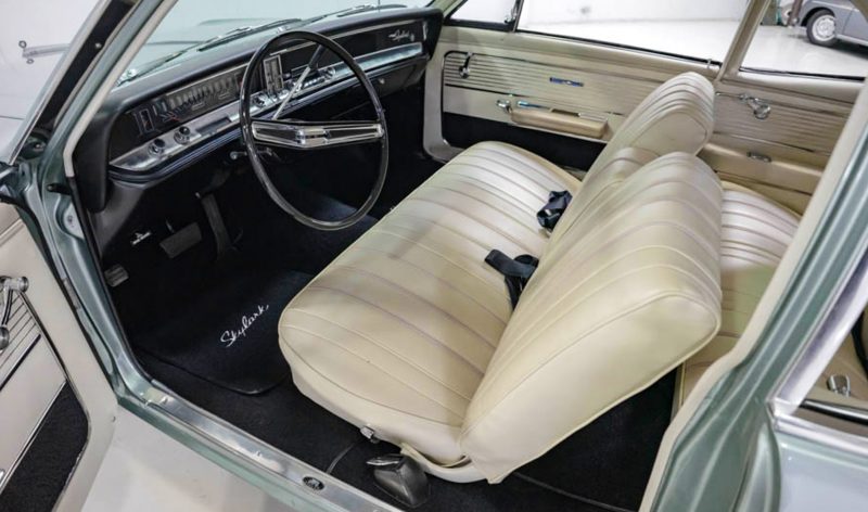 Skylark. Buick, Buick Skylark, Buick Skylark V8, V8, wildcat V8, American car, muscle car, American, America, motoring, automotive, car and classic, carandclassic.co.uk, motoring, automotive