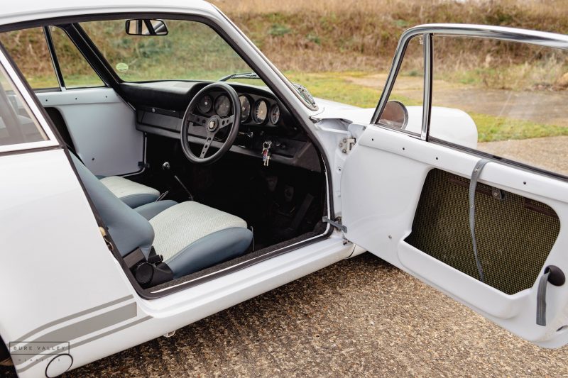 Custom, custom 911, Porsche 911, Porsche, german car, classic car, sports car, car and classic, carandclassic.co.uk, motoring, automotive, air-cooled, Porsche 911 restomod, Singer Porsche