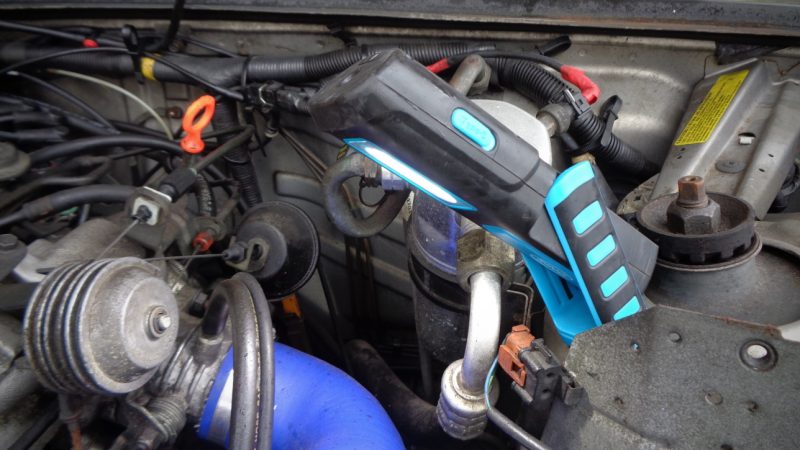 lamp, inspection lamp, torch, garage, tools, car and classic, carandclassic.co.uk, retro car, car mechanic, car restoration, motoring, automotive, tools, Ring, Ring Automotive, RIL4200