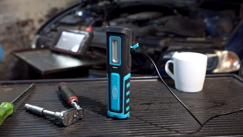 lamp, inspection lamp, torch, garage, tools, car and classic, carandclassic.co.uk, retro car, car mechanic, car restoration, motoring, automotive, tools, Ring, Ring Automotive, RIL4200