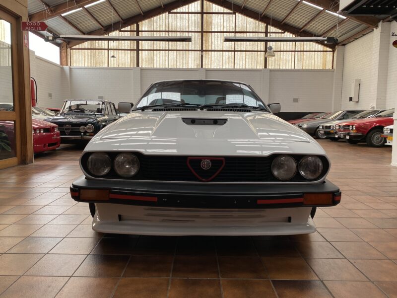 classic car, motoring, automotive, car and classic, carandclassic.co.uk, Alfa Romeo, Alfetta, GTV6, Alfa Romeo GTV6, South Africa, homologation, retro, Italian car, V6, Busso, '80s car