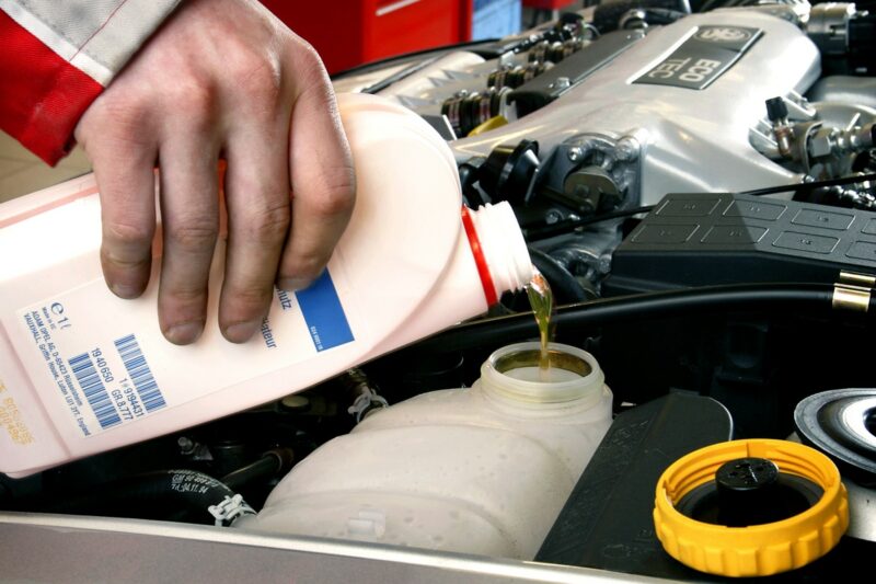 automotive, car repair, carandclassic, carandclassic.co.uk, classic car, DIY, home car repair, home service, motoring, retro car, service, servicing, vehicle maintenance, antifreeze, coolant flush, coolant, how to