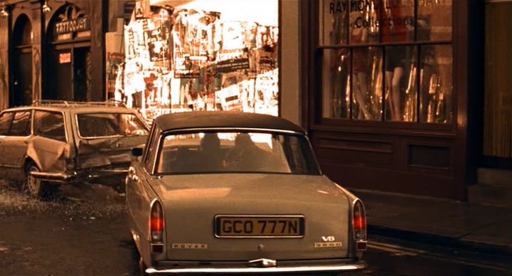 lock stock, lock stock and two smoking barrels, ford, ford granada, rover, rover p6, p6, rover p5b, p5b, rs2000, zodiac, ac cobra, motoring, automotive, guy ritchie, british film movie car, car and classic, carandclassic.co.uk, classic, retro, imcdb