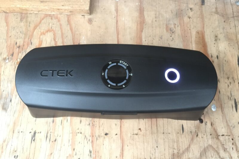 Battery charger, battery maintainer, trickle charger, CTEK, CS Free, CTEK CS Free, garage, tools, car and classic, carandclassic.co.uk, retro car, car mechanic, car restoration, motoring, automotive