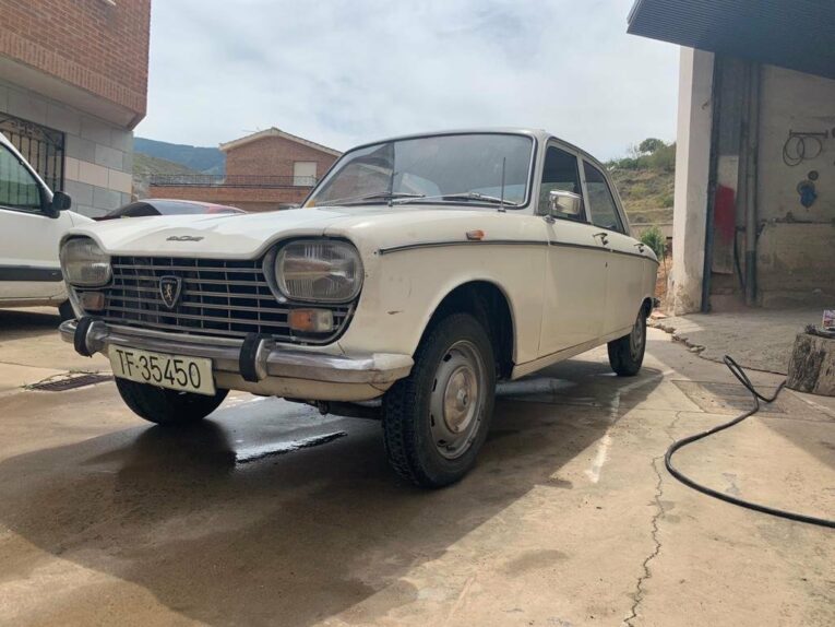204, Peugeot, Peugeot 204, project car, restoration project, motoring, automotive, car and classic, carandclassic.co.uk, retro, classic, retro, 60s car, French car