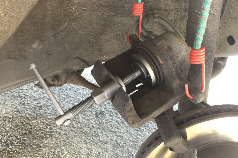 automotive, car repair, carandclassic, carandclassic.co.uk, classic car, DIY, home car repair, home service, motoring, retro car, service, servicing, vehicle maintenance, brakes, brake pads, braking system