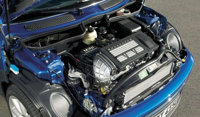 MINI Cooper S (R53) – The Time is Now | Car & Classic Magazine