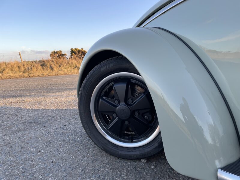 volkswagen beetle, volkswagen, beetle, VW, vw bug, bug, classic car, retro car, motroing, automotive, cal look, califronia look, classic, retro, custom, modified classic, car and classic, carandclassic.co.uk, motoring, automotive