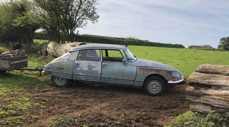 Citroën DS, DS, Citroën, French classic, project car, project Citroën DS, barn find, restoration project, classic car, retro car, rolling restoration, car and classic, carandclassic.co.uk