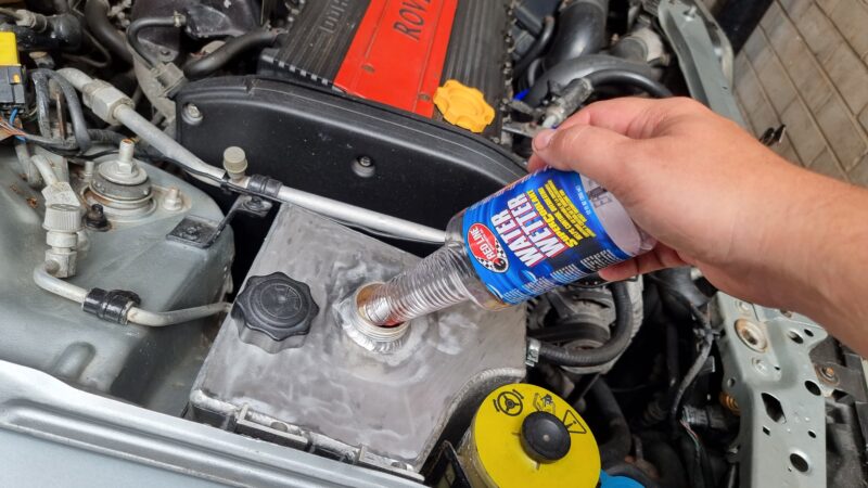 Water wetter, redline water wetter, redline, coolant, antifreeze, classic car, overheating car, motoring, automotive, redline water wetter review, car cooling, classic car, car and classic, carandclassic.co.uk