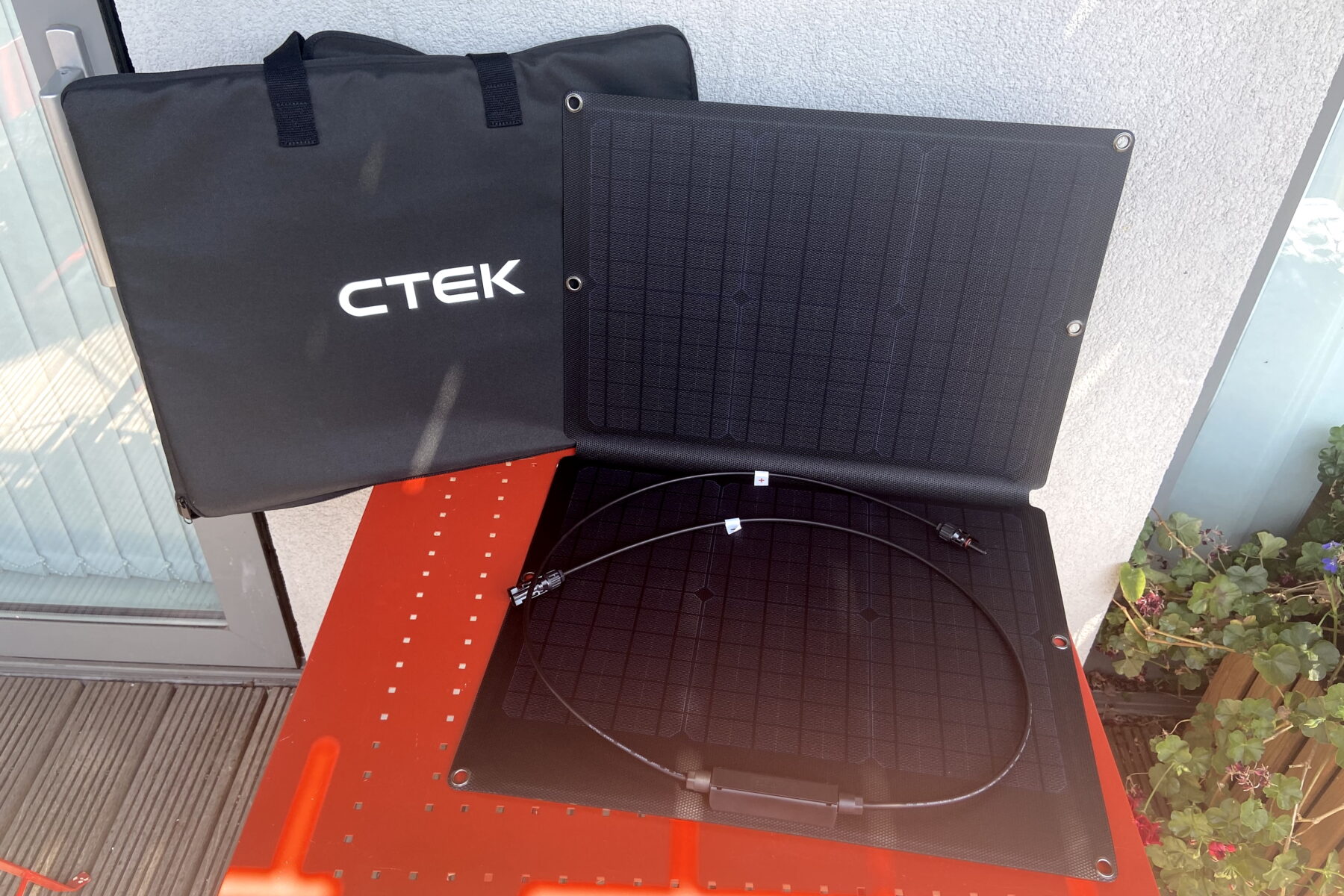 CTEK Solar Panel Charge Kit Product Review Car & Classic Magazine