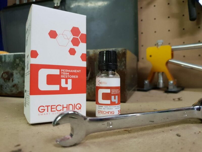 Getechniq, C4, Getechniq c4, trim restorer, Gtechniq C4 review, restoration, project, project car, motoring, automotive, car and classic, carandclassic.com, retro car, car repair