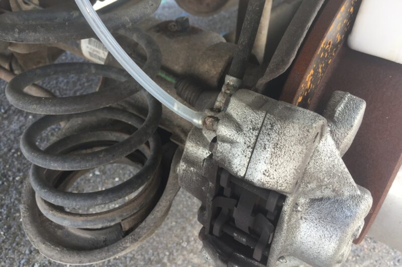 automotive, car repair, carandclassic, carandclassic.co.uk, classic car, DIY, home car repair, home service, motoring, retro car, service, servicing, vehicle maintenance, brakes, bleeding brakes, brake bleed, braking system, tutorial