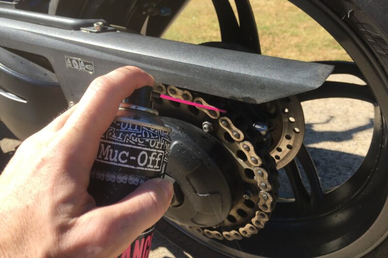 Chain lube, motorcycle lube, Muc-Off All-Weather Chain Lube, Muc-Off, lubricant, motorcycle, motorbike, garage, tools, car and classic, carandclassic.co.uk, retro bike, car mechanic, bike restoration, motoring, automotive
