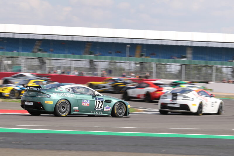 Silverstone Classic, Silverstone, Classic, motoring, automotive, car and classic, carandclassic.com, classic motorsport, austin, mini, austin healey, healey, jaguar, mercedes, cooper, bmw, ford, rs turbo, diana rs turbo, ferrari, porsche, classic motorsport event, silverstone classic 2022, classic, retro, high performance,