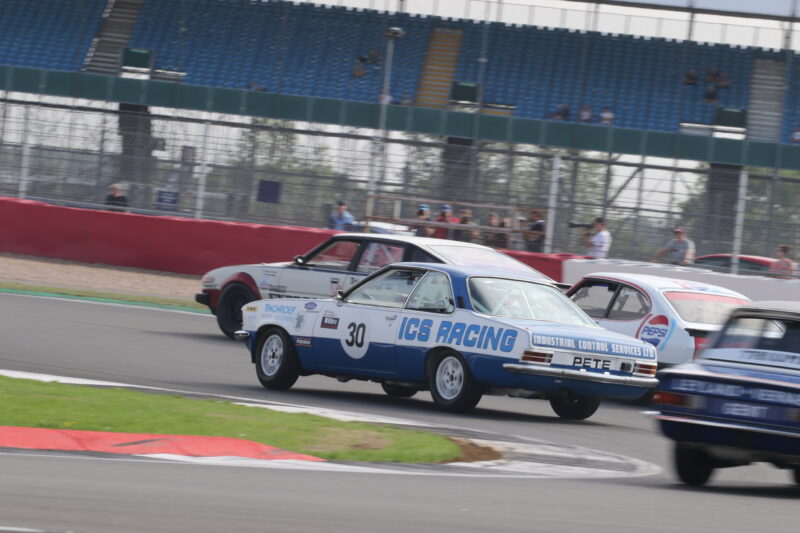 Silverstone Classic, Silverstone, Classic, motoring, automotive, car and classic, carandclassic.com, classic motorsport, austin, mini, austin healey, healey, jaguar, mercedes, cooper, bmw, ford, rs turbo, diana rs turbo, ferrari, porsche, classic motorsport event, silverstone classic 2022, classic, retro, high performance,
