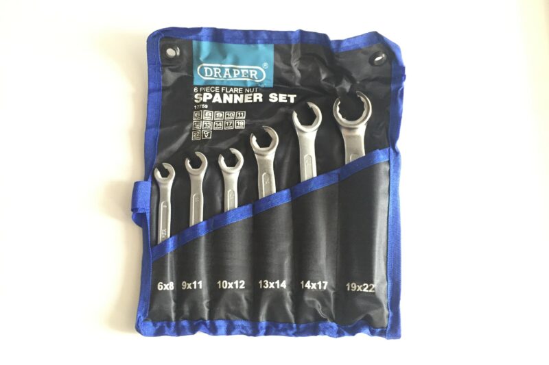 brakes, brake pipes, brake calipers, brake hoses, flared spanners, brake pipe spanners, flare nut spanners, Draper Flare Nut Spanner Set, Draper, garage, tools, car and classic, carandclassic.co.uk, retro car, car mechanic, car restoration, motoring, automotive