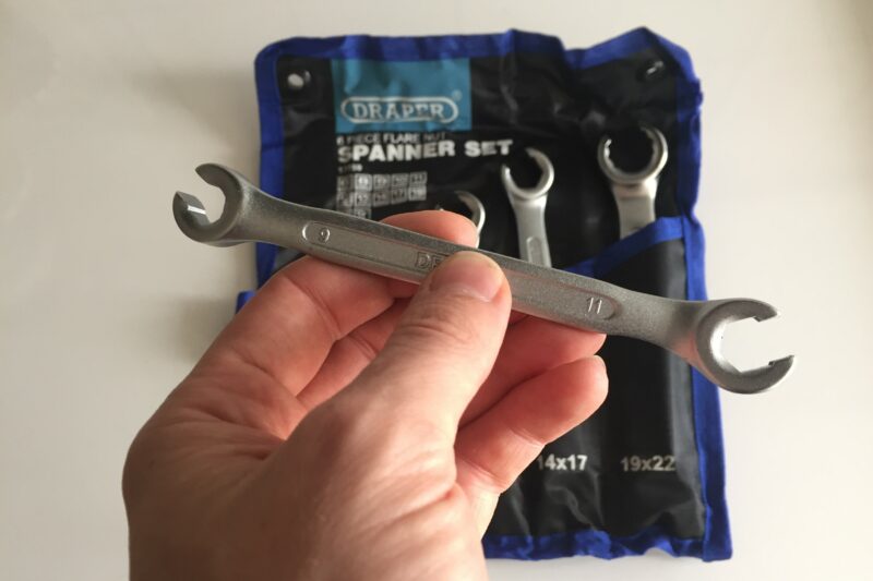 brakes, brake pipes, brake calipers, brake hoses, flared spanners, brake pipe spanners, flare nut spanners, Draper Flare Nut Spanner Set, Draper, garage, tools, car and classic, carandclassic.co.uk, retro car, car mechanic, car restoration, motoring, automotive