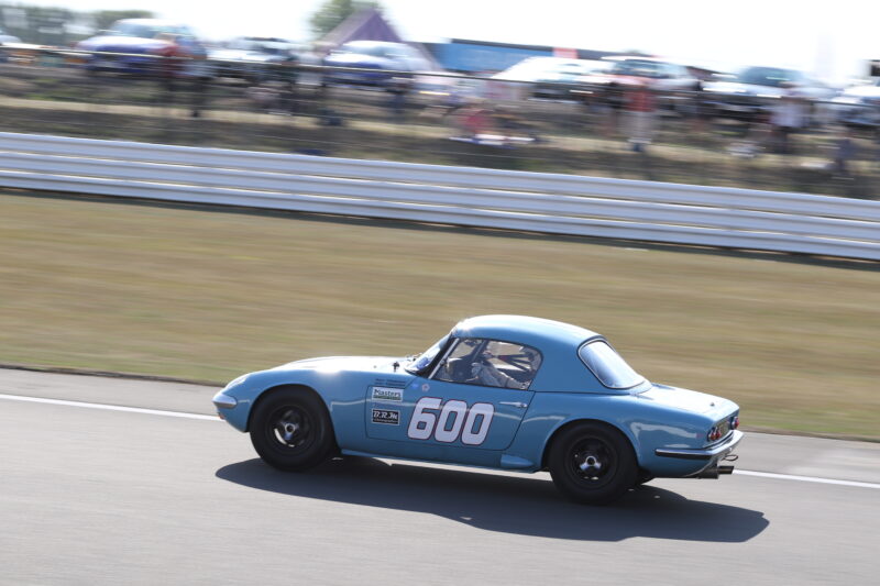 Silverstone Classic, Silverstone, Classic, motoring, automotive, car and classic, carandclassic.com, classic motorsport, austin, mini, austin healey, healey, jaguar, mercedes, cooper, bmw, ford, rs turbo, diana rs turbo, ferrari, porsche, classic motorsport event, silverstone classic 2022, classic, retro, high performance,