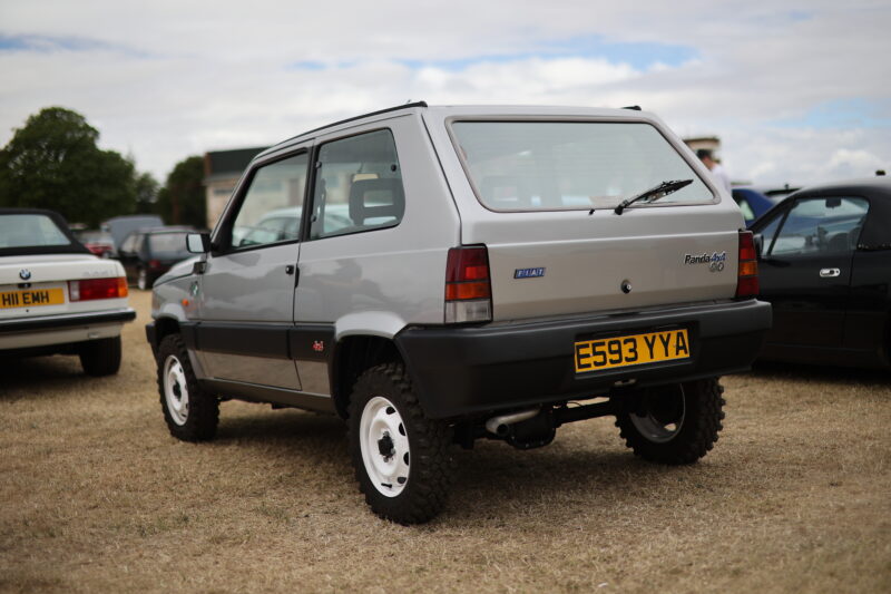 RADwood, radwood car show, car show, 90s, classic car, retro car, modified car, radwood show report, radwood UK, ford, rover, volvo, bmw, citroen, audi, lotus, lincoln, izuzu, ferrari, honda, delorean, volkswagen, peugeot, classic, retro, car and classic, carandclassic.com