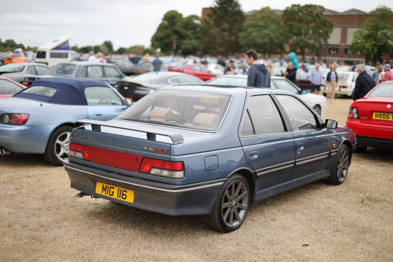 RADwood, radwood car show, car show, 90s, classic car, retro car, modified car, radwood show report, radwood UK, ford, rover, volvo, bmw, citroen, audi, lotus, lincoln, izuzu, ferrari, honda, delorean, volkswagen, peugeot, classic, retro, car and classic, carandclassic.com