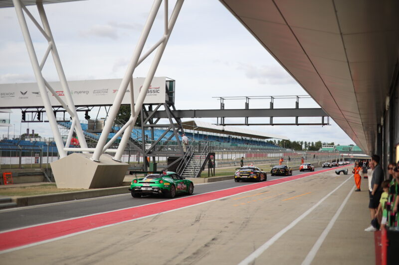 Silverstone Classic, Silverstone, Classic, motoring, automotive, car and classic, carandclassic.com, classic motorsport, austin, mini, austin healey, healey, jaguar, mercedes, cooper, bmw, ford, rs turbo, diana rs turbo, ferrari, porsche, classic motorsport event, silverstone classic 2022, classic, retro, high performance,