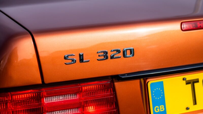 SL320, SL, Mercedes-Benz, Mercedes SL, Mercedes-Benz SL, R129, Mercedes R129, Designo edition, Mercedes-Benz Designo, roadster, modern classic, youngtimer, classic car, retro car, convertible, cabriolet, Mercedes cabriolet, classic, retro, straihgt-six, car and classic, carandclassic.com, car and classic auctions, SL320 for sale, SL320 for auction, Mercedes auction