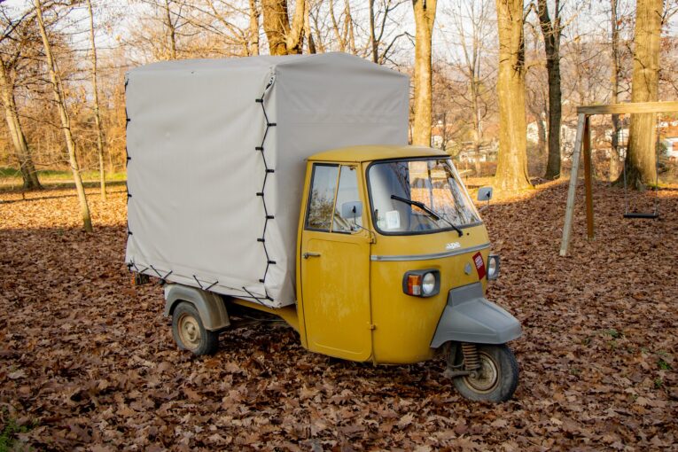 Piaggio, Ape, Piaggio Ape, Tuk Tuk, car and classic, car and classic auctions, carandclassic.co.uk, motoring, automotive, trike, three-wheeler, auction, Italian, motoring, automotive, classic, retro, commercial