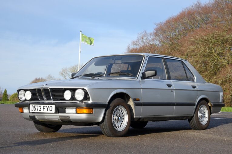 525e, BMW, e28, bmw e28, bmw 5 series, 5 series, classic bmw, retro bmw, bmw e28 project, bmw 525e, bmw e28, bmw e28 for sale, bmw e28 auction, car and classic, carandclassic.com, auction car, car and classic auction, motoring, automotive, project car, restoration project,