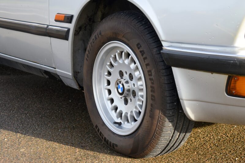 525e, BMW, e28, bmw e28, bmw 5 series, 5 series, classic bmw, retro bmw, bmw e28 project, bmw 525e, bmw e28, bmw e28 for sale, bmw e28 auction, car and classic, carandclassic.com, auction car, car and classic auction, motoring, automotive, project car, restoration project,