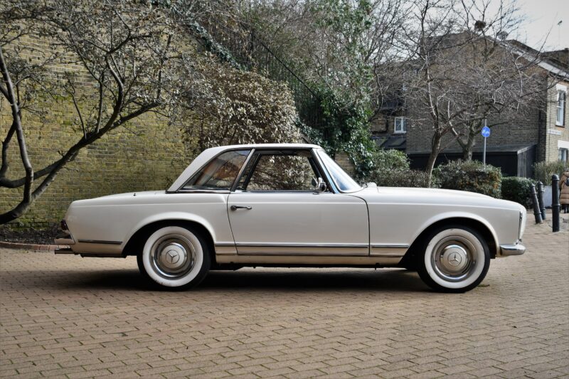 Mercedes, 230 SL, SL, Mercedes 230SL, Pagoda, Mercedes Pagoda, car and classic, car and classic auctions, carandclassic.co.uk, motoring, automotive, '60s car, auction, German car, motoring, automotive, classic, retro, roadster