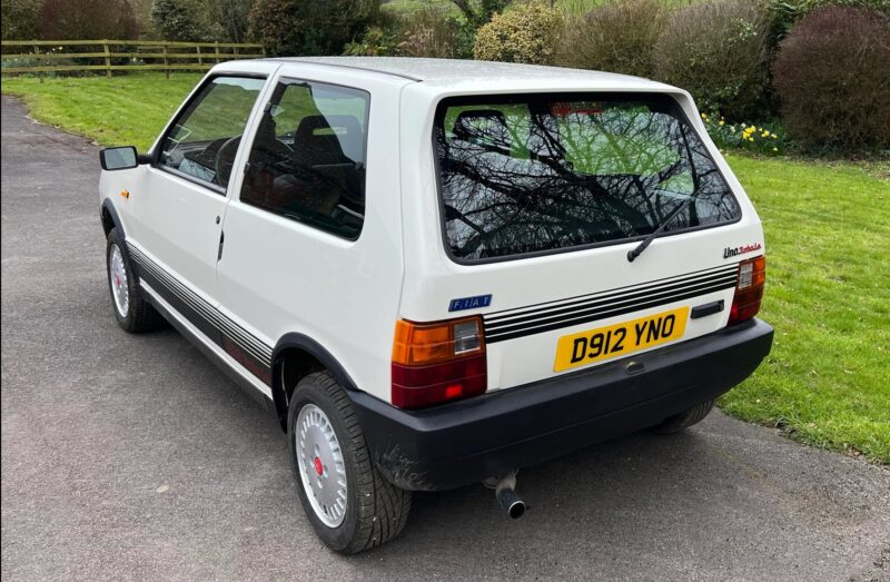 Fiat, Uno, Fiat Uno, Uno Turbo, Fiat Uno Turbo, Turbo i .e, Uno Turbo i.e, hot hatch, turbocharged, 80s hot hatch, motoring, automotive, classic car, retro car, car and classic, carandclassic.com, retro, classic