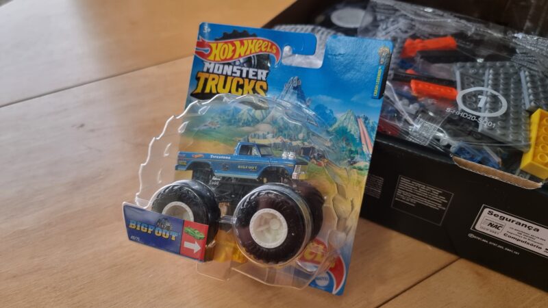 bigfoot, mega, mega bloks, lego, construction toy, toy, bigfoot monster truck, v8, american monster truck, monster jam, mattel, car and classic, carandclassic.com