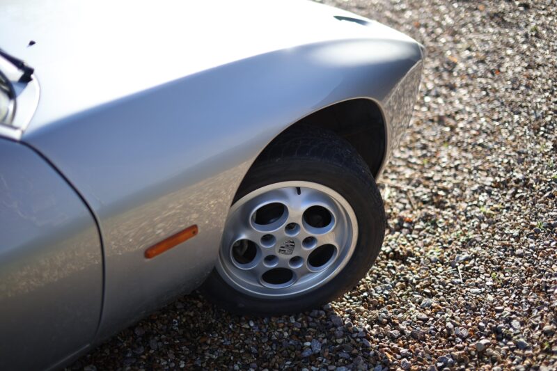 Porsche 928, 928, Porsche 928, 928 V8, V8 Porsche, V8 classic, classic car, retro car, risky business, youngtimer, motoring, automotive, gt car, car and classic, carandclassic.com