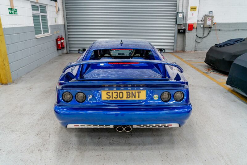 Lotus, Esprit, Lotus Esprit, Lotus Esprit V8 GT, V8, British car, sports car, car and classic, car and classic auctions, carandclassic.co.uk, motoring, automotive, '90s car, auction, motoring, automotive, classic, retro, Giorgetto Giugiaro, Series 4