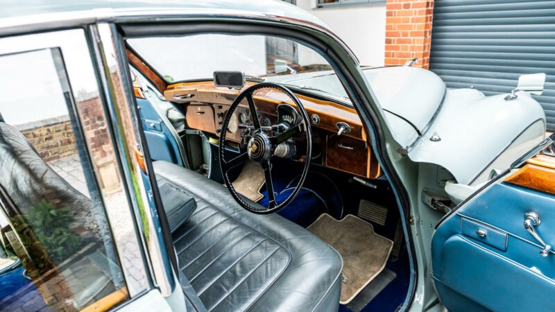 Jaguar Mk IX, Jaguar, Car and Classic, farm find, william lyons, classic jaguar, retro jaguar, biritsh classic, Mk ix jaguar for sale, car and classic auctions, carandclassic.com, motoring, automotive, auction car