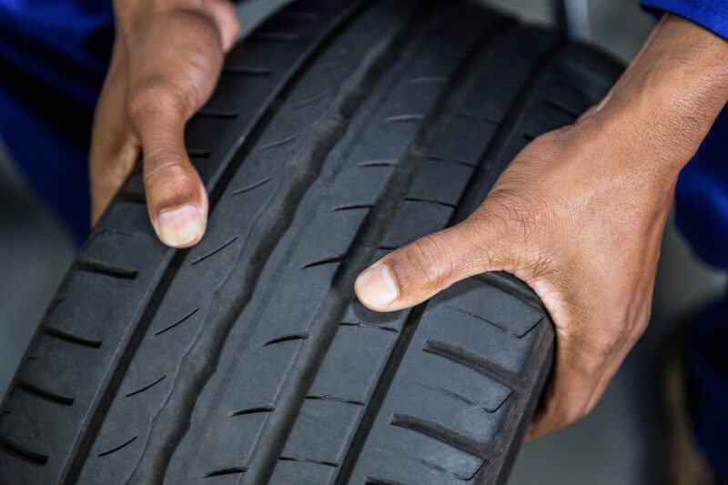 automotive, car repair, carandclassic, carandclassic.co.uk, classic car, DIY, home car repair, home service, motoring, retro car, service, servicing, vehicle maintenance, tyres, tread depth, tyre depth, measuring tread depth, depth gauge, tread depth gauge, tyre depth gauge