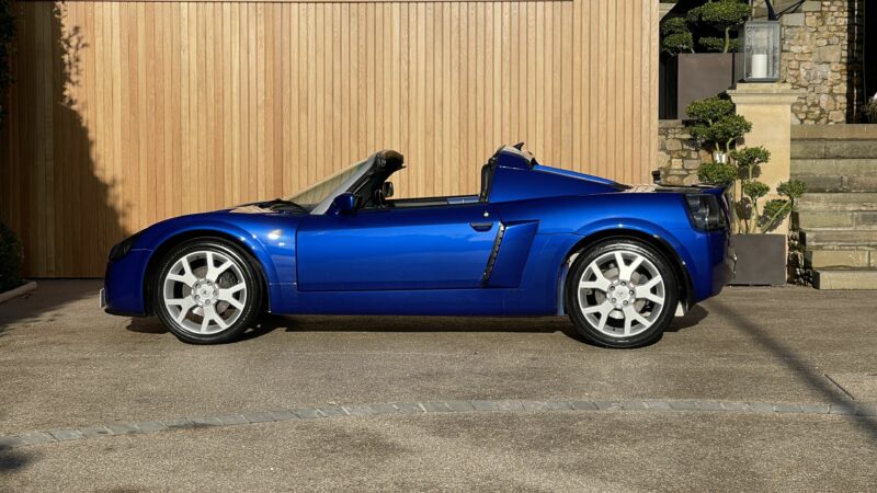 VX200, Vauxhall, Vauxhall VX220, Lotus, Hethel, General Motors, Lotus Elise, motoring, automotive, classic car, roadster, sports car, VX220 for sale, car and classic, carandclassic.com, modern classic